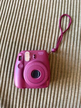 Fujifilm instax mini 8 Instant Camera - Magenta Pink